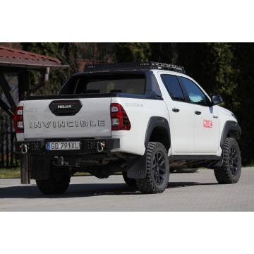 PEVNOSTNÍ NÁŠLAPY - Toyota Hilux REVO 2020+