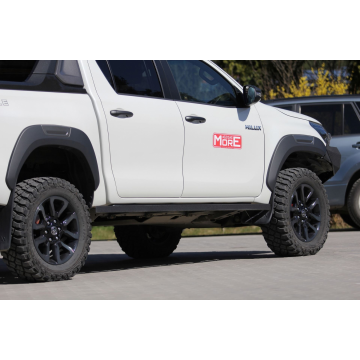 PEVNOSTNÍ NÁŠLAPY - Toyota Hilux REVO 2020+