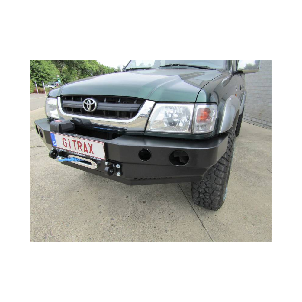 PŘEDNÍ PEVNOSTNÍ NÁRAZNÍK - TOYOTA HILUX (98-05)