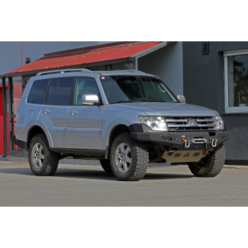 PŘEDNÍ PEVNOSTNÍ NÁRAZNÍK - MITSUBISHI PAJERO IV 06-15