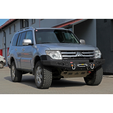 PŘEDNÍ PEVNOSTNÍ NÁRAZNÍK - MITSUBISHI PAJERO IV 06-15