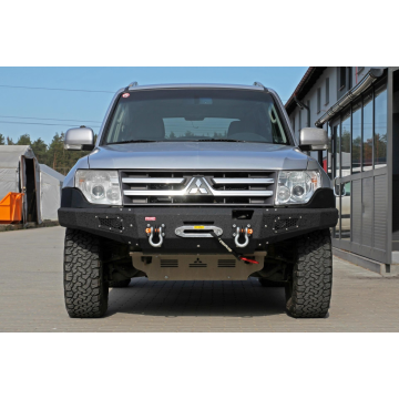 PŘEDNÍ PEVNOSTNÍ NÁRAZNÍK - MITSUBISHI PAJERO IV 06-15