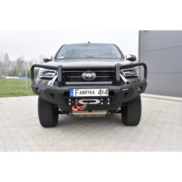 BULLBAR PRO PŘEDNÍ PEVNOSTNÍ NÁRAZNÍK - TOYOTA HILUX 2020-