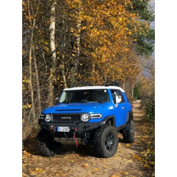 PŘEDNÍ PEVNOSTNÍ NÁRAZNÍK - Toyota FJ Cruiser MORE4X4