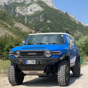 PŘEDNÍ PEVNOSTNÍ NÁRAZNÍK - Toyota FJ Cruiser MORE4X4