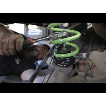 UCHYCENÍ / DRŽÁKY PRUŽIN NA NÁPRAVU - Toyota Land Cruiser J120 / J150