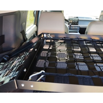 POLICE NA PŘÍSLUŠENSTVÍ DO ZAVAZADLOVÉHO PROSTORU DEFENDER 110 L663 (OD 2020)