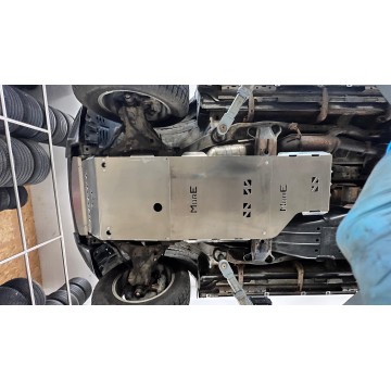 KOMPLETNÍ KRYTÍ PODVOZKU - MITSUBISHI PAJERO IV - HLINÍK - PRO PEVNOSTNÍ NÁRAZNÍK