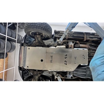 KOMPLETNÍ KRYTÍ PODVOZKU - MITSUBISHI PAJERO IV - HLINÍK - PRO PEVNOSTNÍ NÁRAZNÍK
