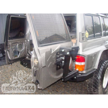 Držák rezervního kola pro pevnostní nárazník Nissan Patrol Y60