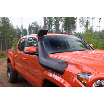 ZVÝŠENÉ SÁNÍ - ŠNORCHL - TOYOTA TACOMA 2016